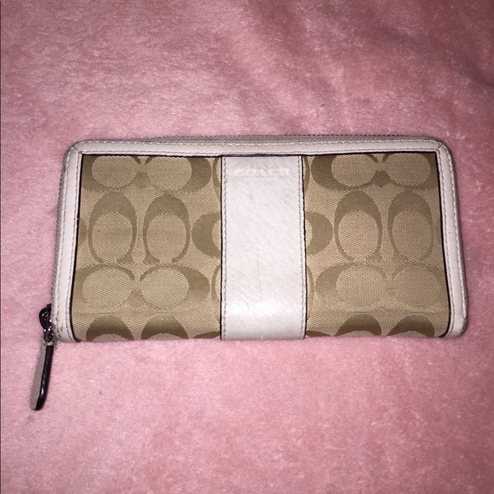 Wallet - Picture 3 of 4